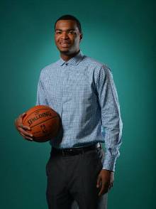 不特别突出 不特别突出